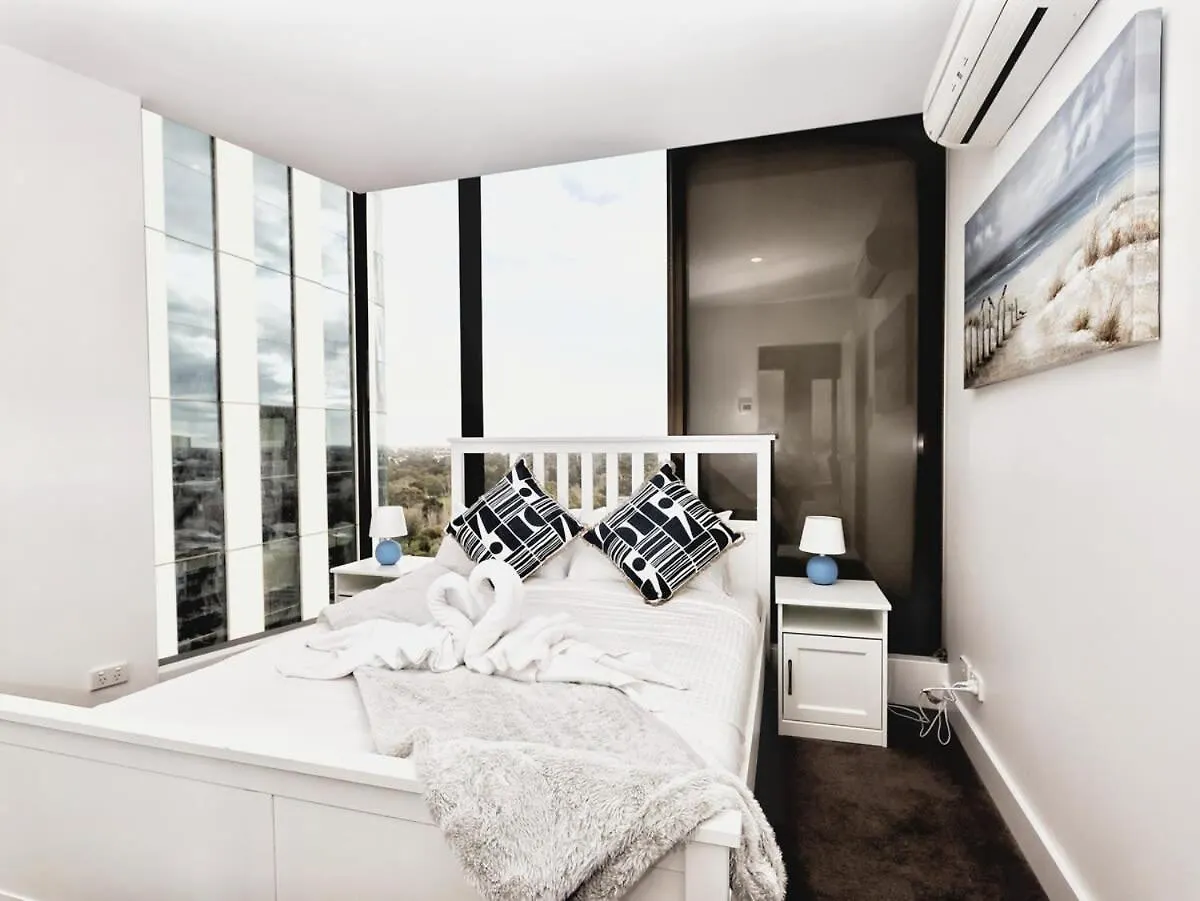 Iconic On Vue With Free Parking Pool Gym Cbd Apartment Adelaide