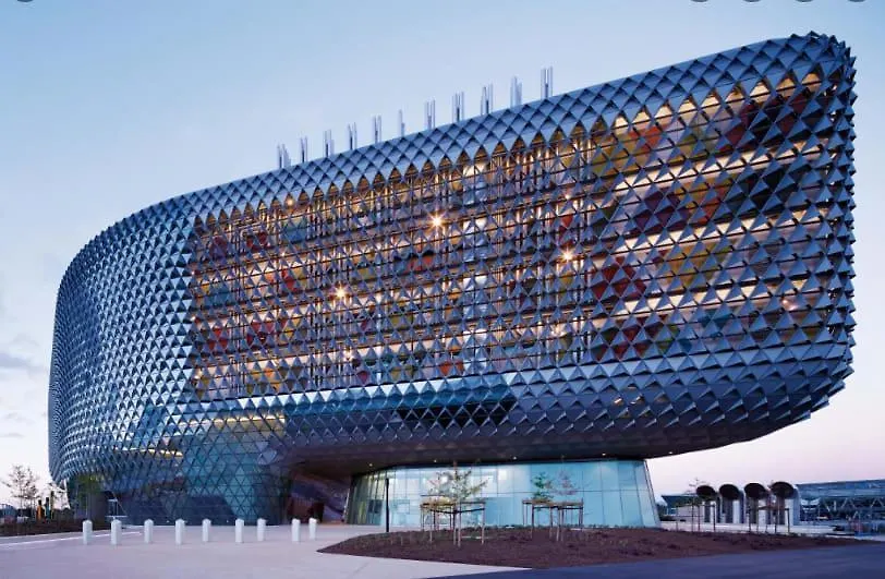 Iconic On Vue With Free Parking Pool Gym Cbd Apartment Adelaide 0*,